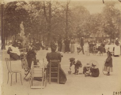 （リュクサンブール公園の女性と子供たち） 作： Eugène Atget